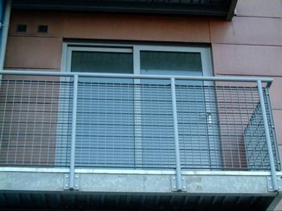 steel grating balcony fence