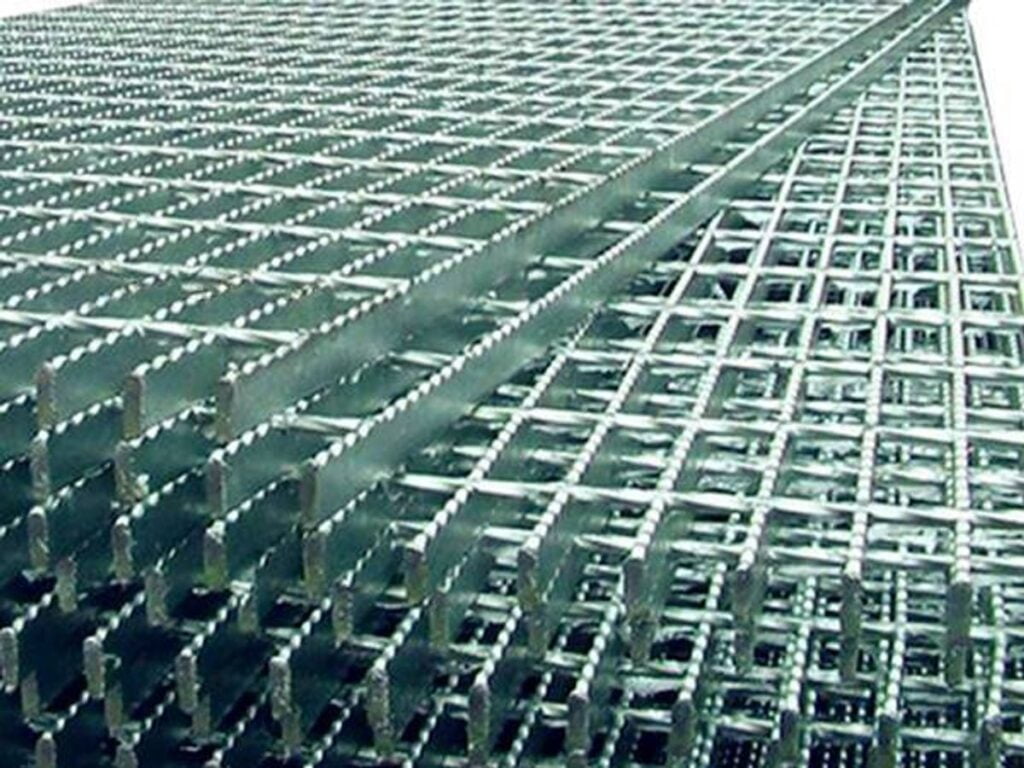 The Serrated Steel Gratings