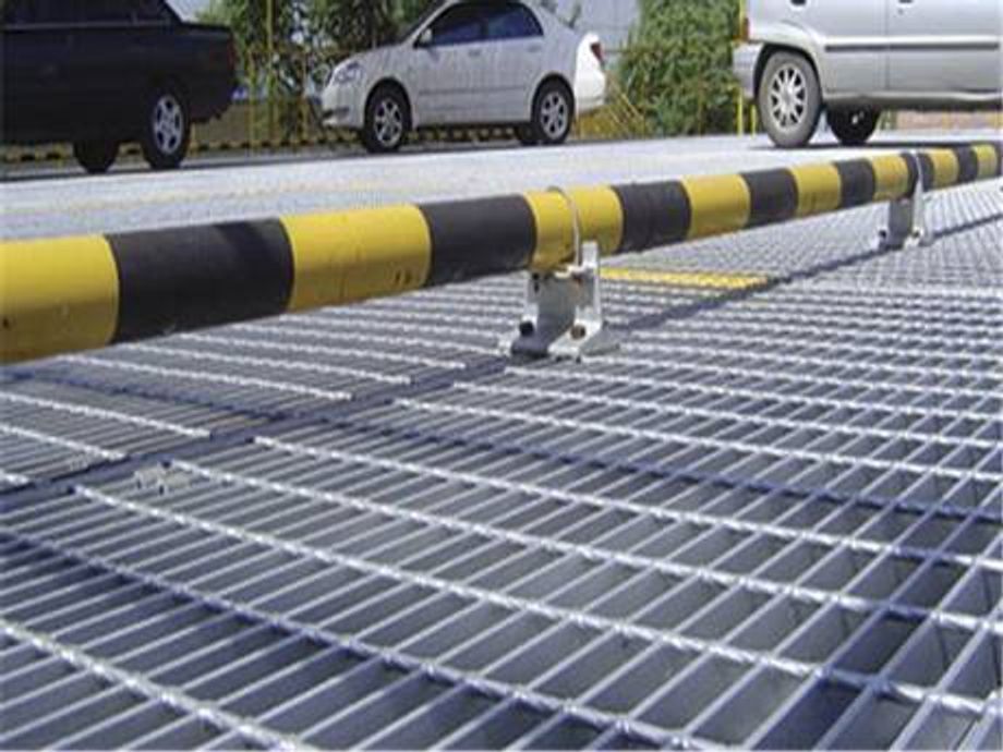 The Parking Floor Made By Metal Gratings
